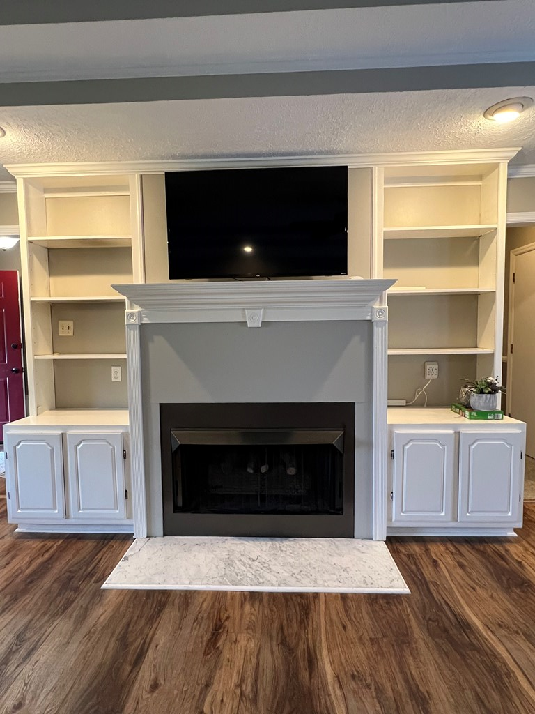 GAS FIREPLACE WITH BOOKCASE